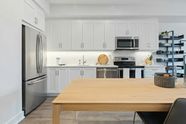 Lara'da Havuzlu Güvenlikli Sitede 4+1 Eşyalı Kiralık Daire - 3