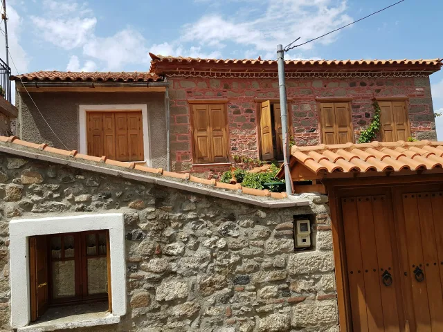 Edremit'te Kaz Dağları Eteğinde 4+1 Kiralık Ev - 3